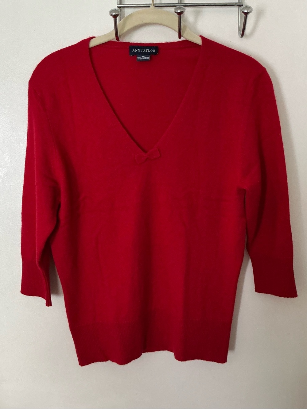 Ann Taylor Red Cashmere V-Neck Sweater Elbow Sleeve M